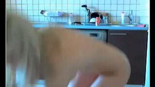 A young beauty got acquainted online and showed her kitchen to the guy