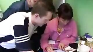 A Russian woman with a beautiful body has sex with four men