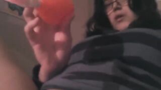 Stimulation of the clitoris with a powerful vibrator in stunning HD