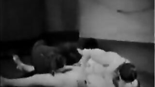 Old threesome porn from the year 1930