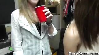 Instead of paying debt, girls from DEBT4k offered a rave party to the collector