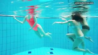 Bikini girls photographed by a hidden camera in the pool