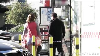 A cunning guy found a way out when the girl wants to divorce