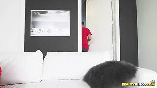 A man fiercely fucks a pretty woman in the shower