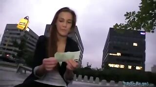 A cute girl was fucked right on the street, no one noticed