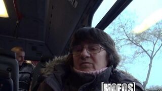Babe has sex with stranger on the bus