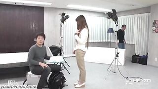 Asian girl loses her virginity at the casting session