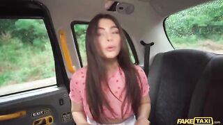 The angry girlfriend got horny and started to fuck in the car