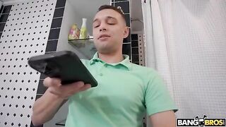 A stepmom in a steamy situation right in the kitchen!