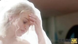 The code for breaking off the wedding is entered incorrectly by a blonde