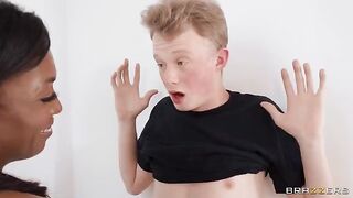 Prankster gets a pussy sandwich from two hot chicks