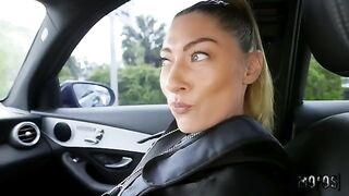 A hungry and horny cop got his cock sucked in the car