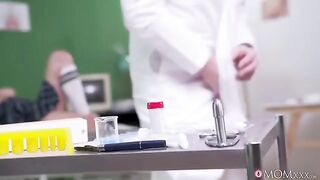 The patient with sexy ass cures the doctor's impotence