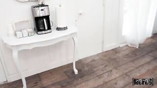 Girl has sex in the office without any shame or conscience