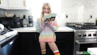 Don’t tear my pussy! I’m weak and was fucked hard by a huge dick