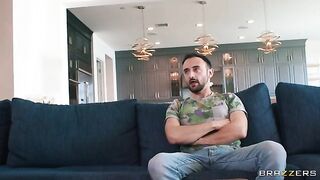 A girl found a guy on a dating site and fucked