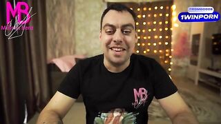 The pregnant stepmother was fucked in her ass by her stepson on the streamer