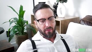 The lessons of sex and love from a professional teacher