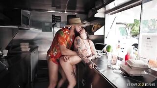 I don’t want burgers, I want to fuck you!