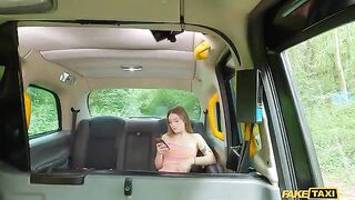 Has a blowjob ever been so professional? Minet in the car