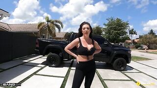 Why not have sex in the garage? A sexy girl has no objections