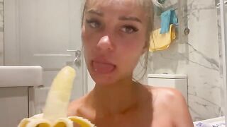 Monika Fox stuffed her butt with a banana and masturbated, showcasing her squirting talent