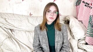 Hypnosis with boobs, learning rules has never been so easy. A young student got herself a unique tutor