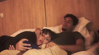 The lazy girl made a stunning blowjob, her man trembled with pleasure