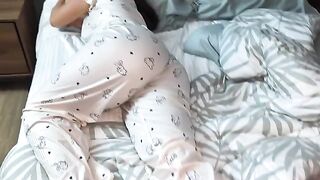 The step mom couldn't resist her son's huge cock