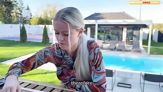 A hot blonde is fucking hard in the car, it’s way too hot