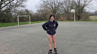 A petite girl risked sex in the woods and got a cumshot
