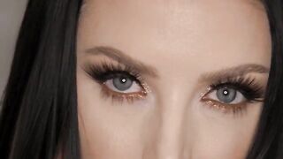 Angela White and her huge natural boobs are irreplaceable in threesomes