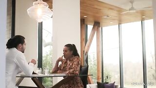 Therapist invited her client to her house for a romantic dinner, turning professional into mistress